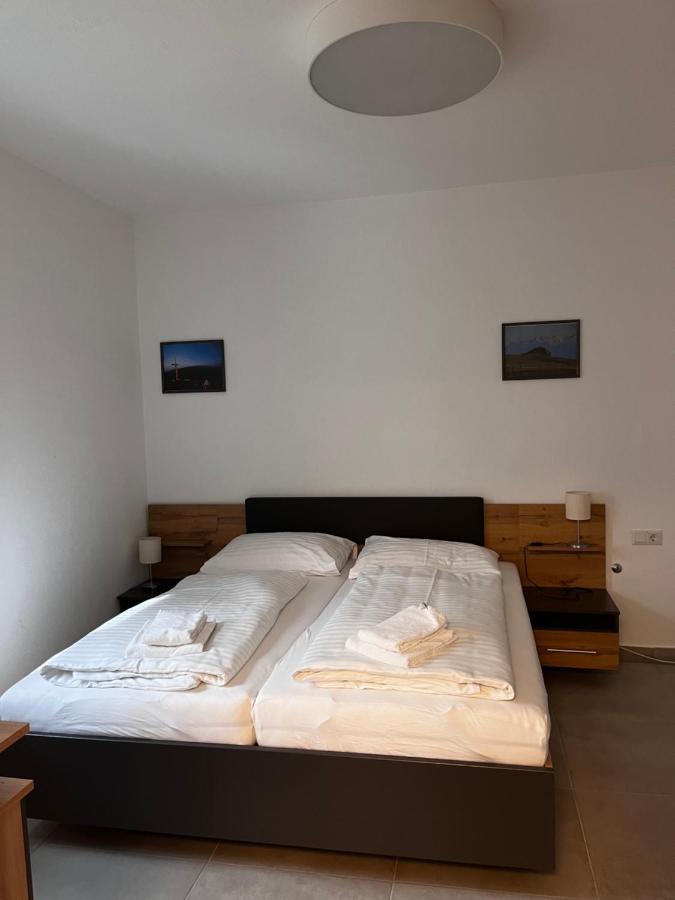 Hotel Ais Center Wolfsberg Esterno foto