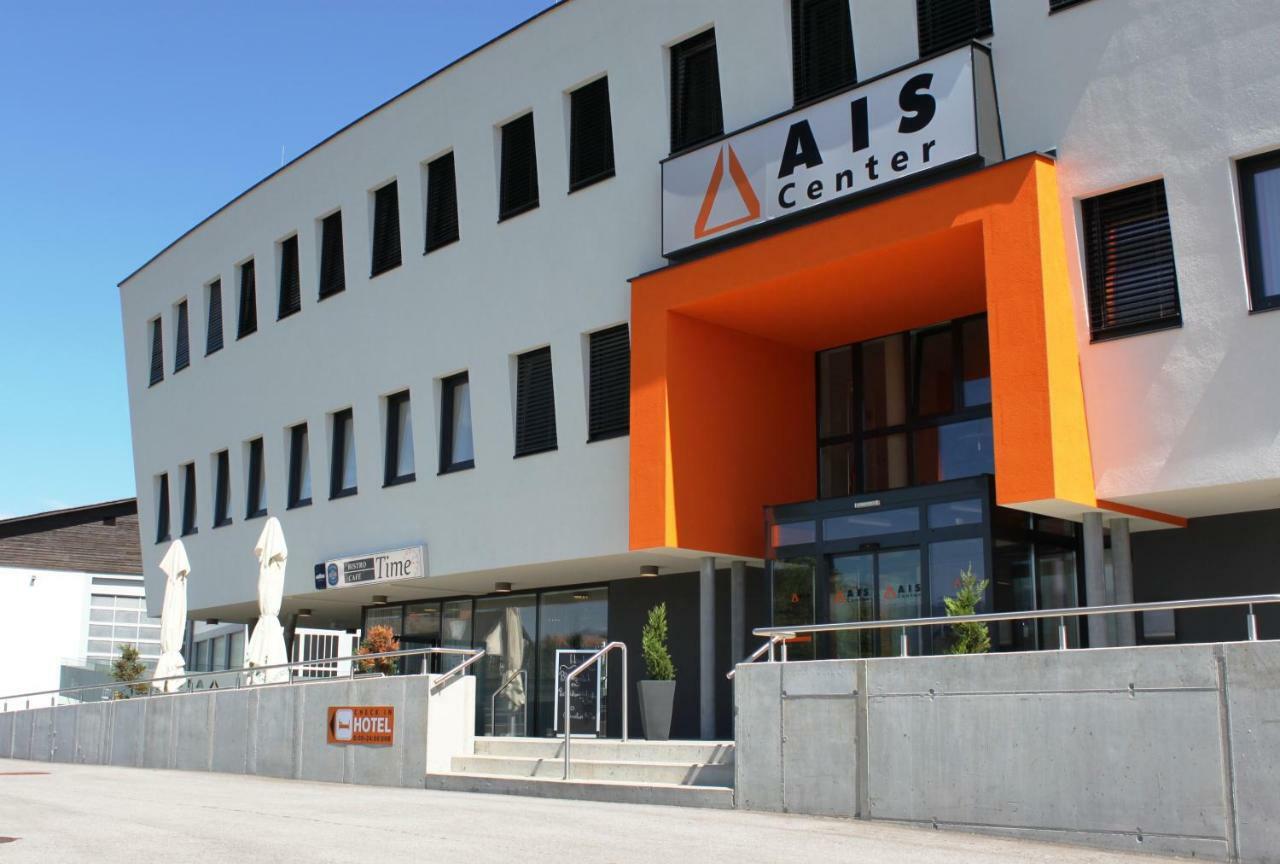 Hotel Ais Center Wolfsberg Esterno foto